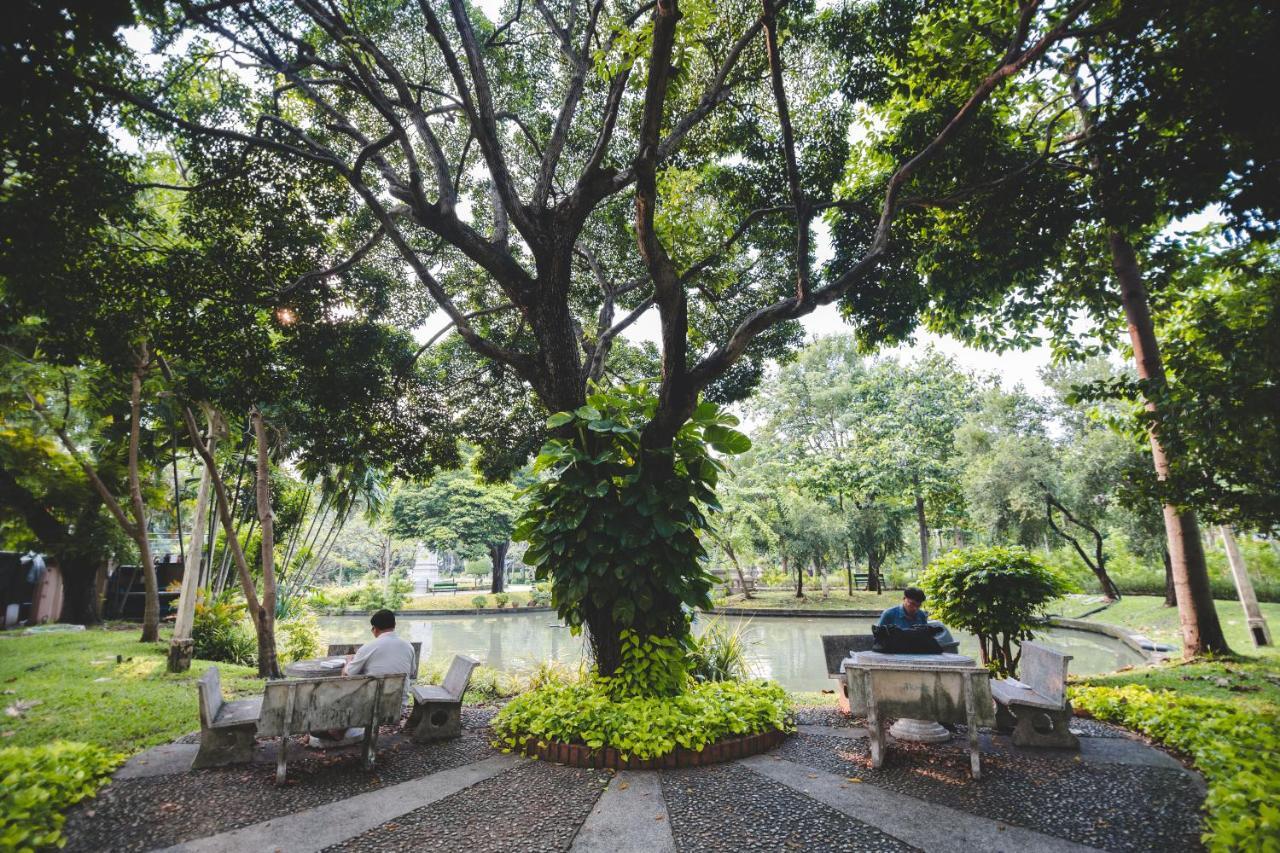 Villa Poppy House Flowers Of Old Bangkok Exterior foto